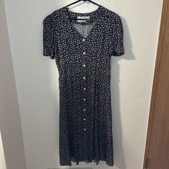 Caroline Wells floral button down maxi dress 12 - Picture 2 of 13